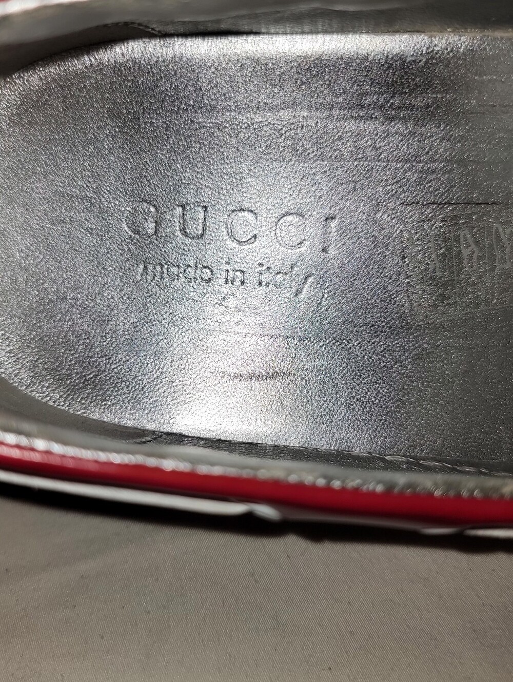 Gucci Red Leather Men's Boat Shoes with Cream and Navy Trim - Picture 10 of 11